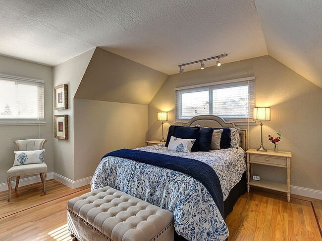 Building Photo - "Spacious 3-Bedroom Retreat with 2 Full Baths in Charming Pleasanton!"