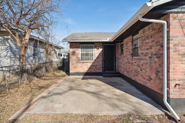 Building Photo - Charming 3-Bedroom Home Near OU Medical