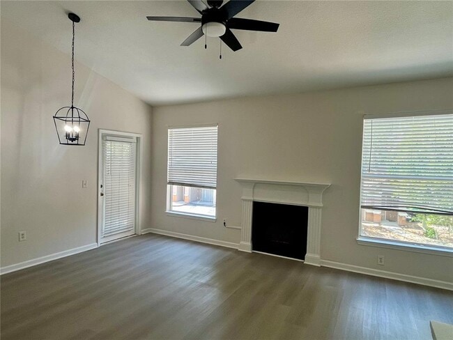 Building Photo - 18105 Villa Creek Dr
