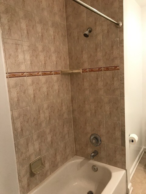 Bathroom - 2821 7th St NE