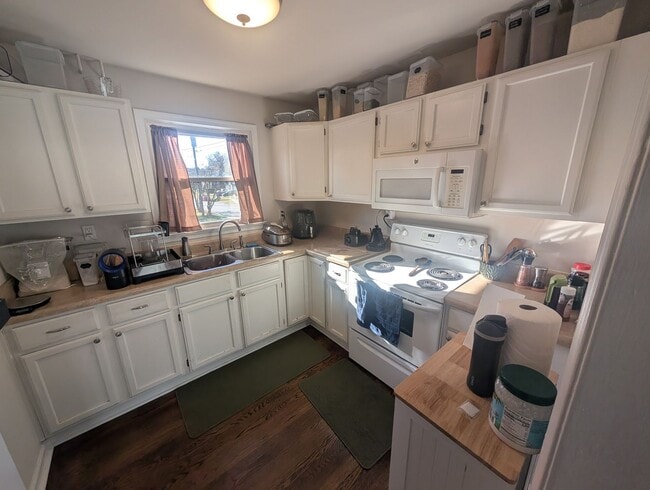 Building Photo - Call Sabrina Thomas for more information at 757-767-0767