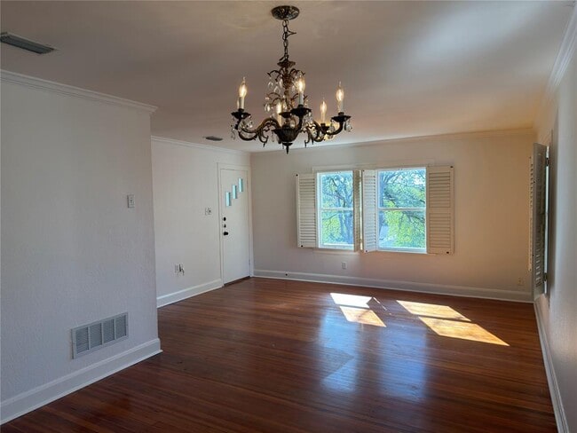 Building Photo - 3003 Burleson Rd