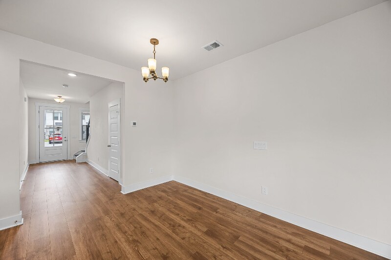 Building Photo - 7668 Park Gate Dr