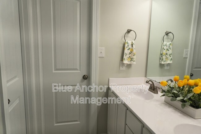 Building Photo - 206 Browns Ferry Rd