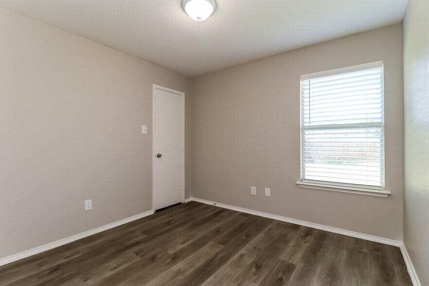 Building Photo - 14101 Black Gold Trail