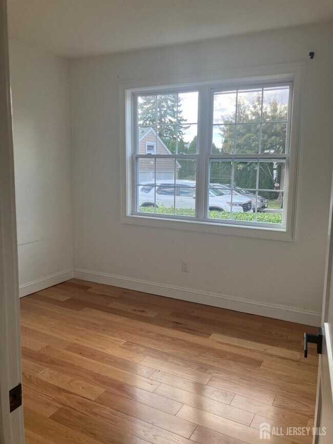 Building Photo - 401 Ainsworth St