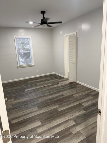 Building Photo - 539 E Pine St