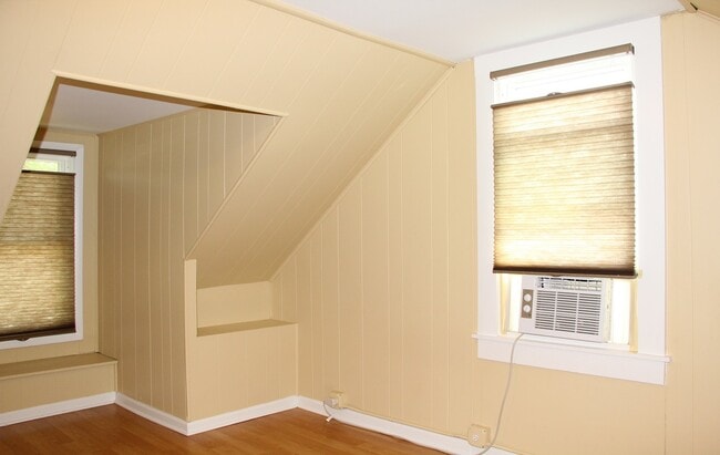 Building Photo - 121 68th St