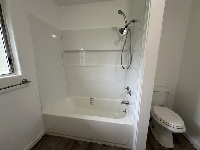 Building Photo - 15 Kahukai St