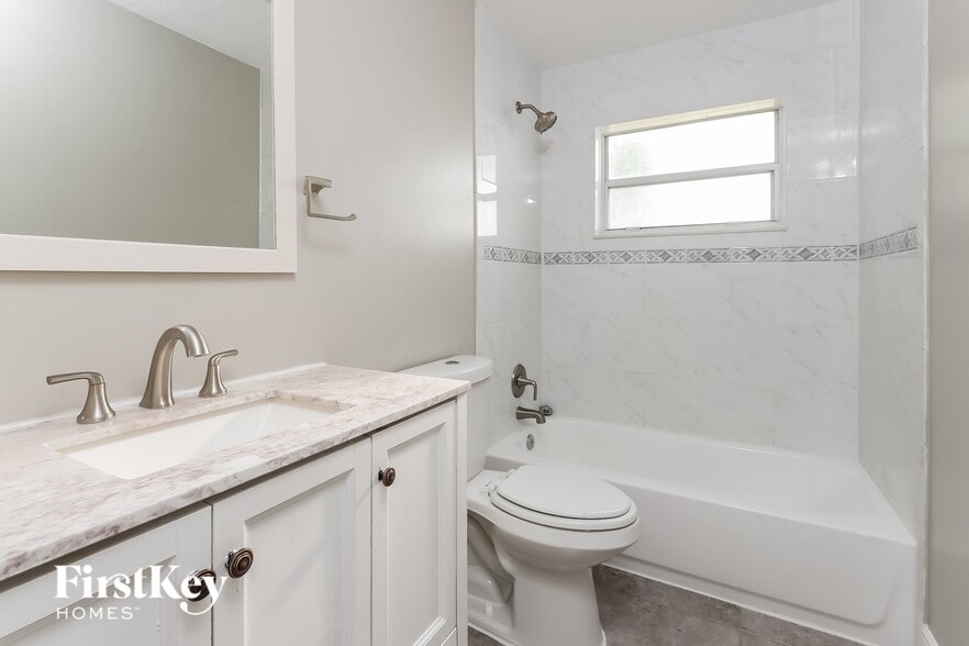 Building Photo - 1357 Drexel Rd