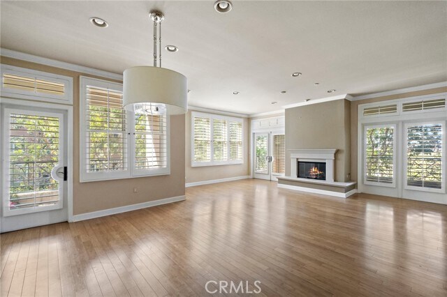 Building Photo - 6001 Crescent Park E