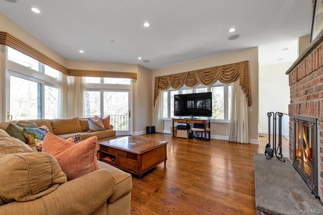 Building Photo - 3 Barkers Point Rd