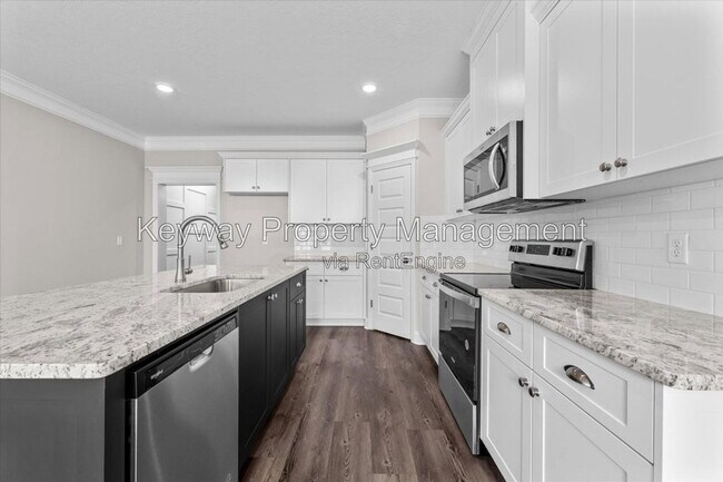 Building Photo - 234 Linsmore Ave
