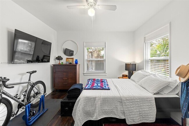 Building Photo - 637 37th St