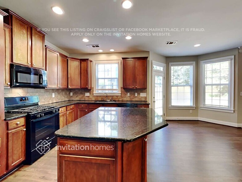 Building Photo - 3339 Bridge Walk Dr
