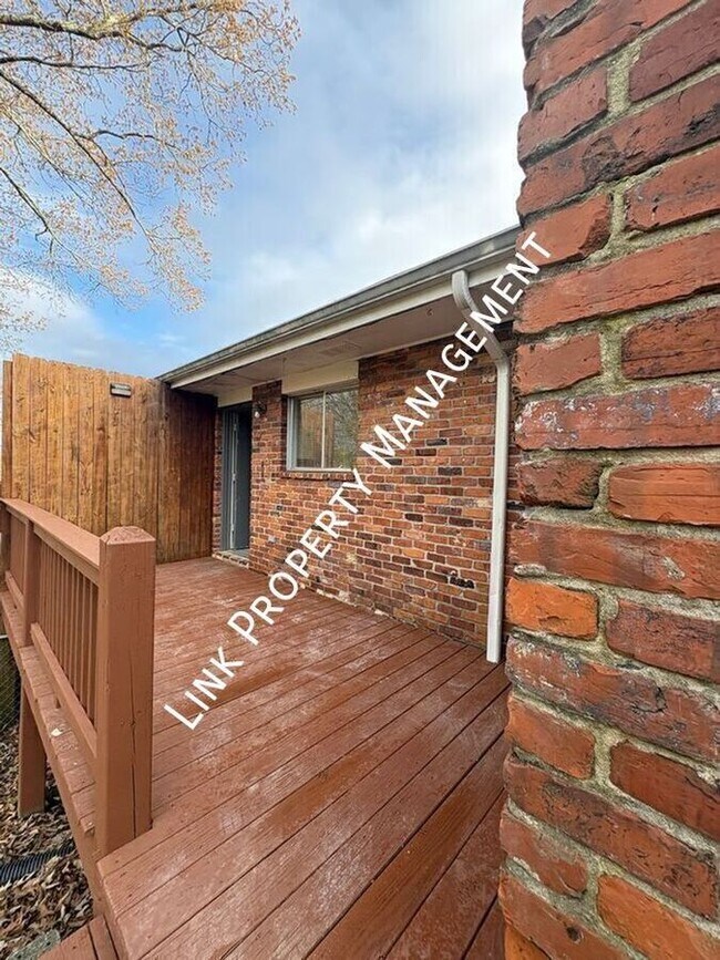 Building Photo - 3403 Gail Dr