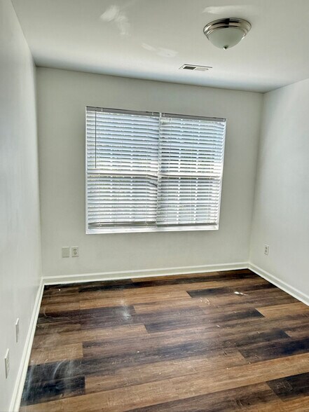 Building Photo - 1753 Fielding Way