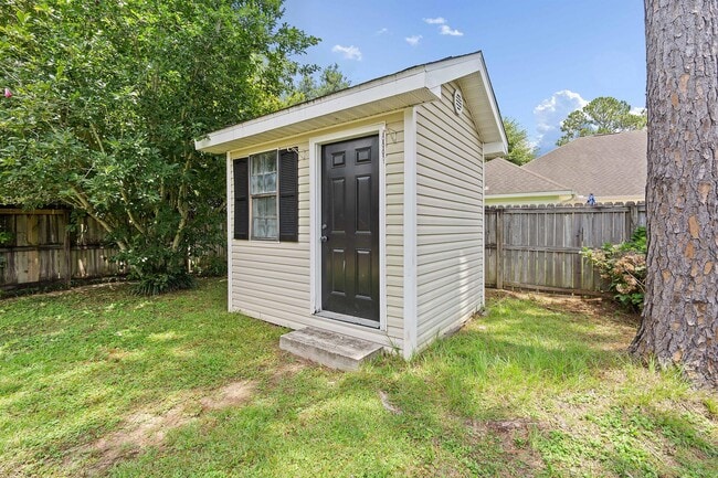 Building Photo - 2033 Post Oak Ct