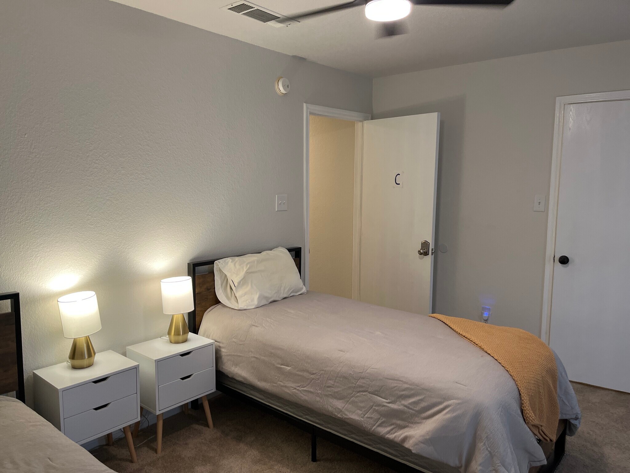 Building Photo - 2812 Cantabrian Dr