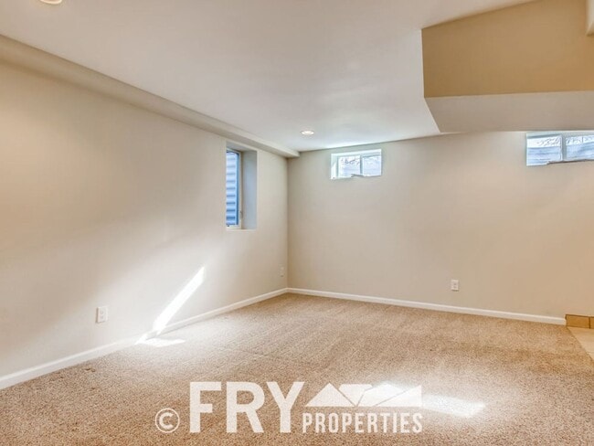 Building Photo - Beautifully remodeled 3-bedroom, 2.5-bath duplex in Wheat Ridge