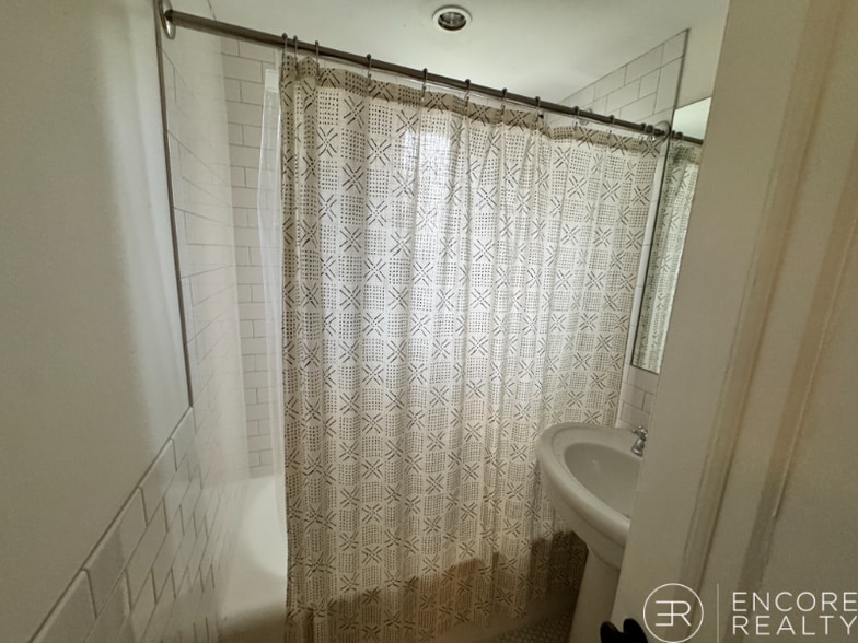 Building Photo - 20 Chapel St