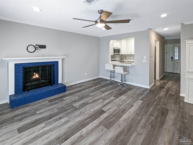 Building Photo - 1313 Foxborough Dr