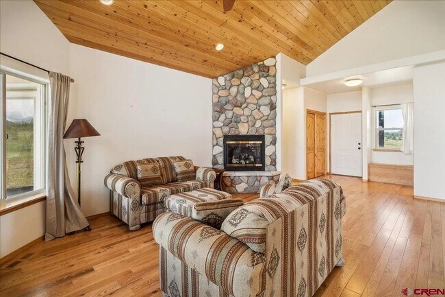 Building Photo - 3-Bedroom Home in Prime Location