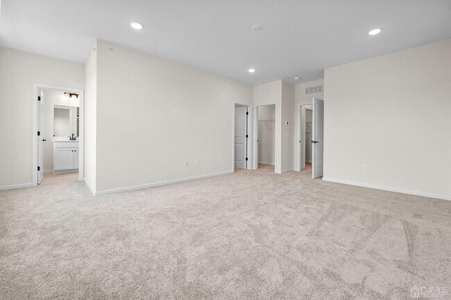 Building Photo - 204 Lyla Ln