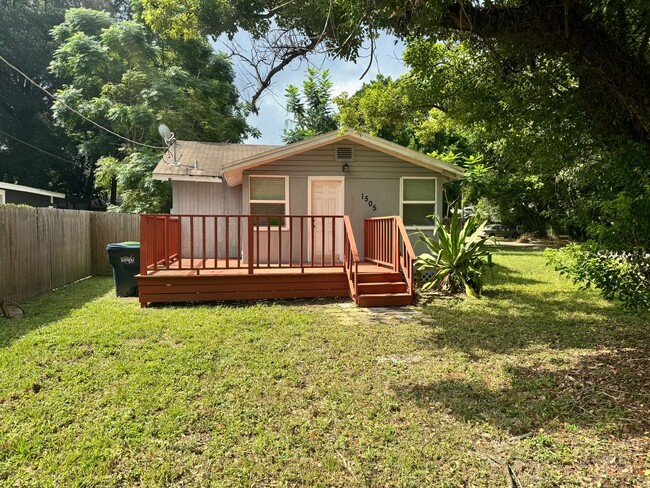 Building Photo - 2 Bedroom 1 Bath near Busch Garden