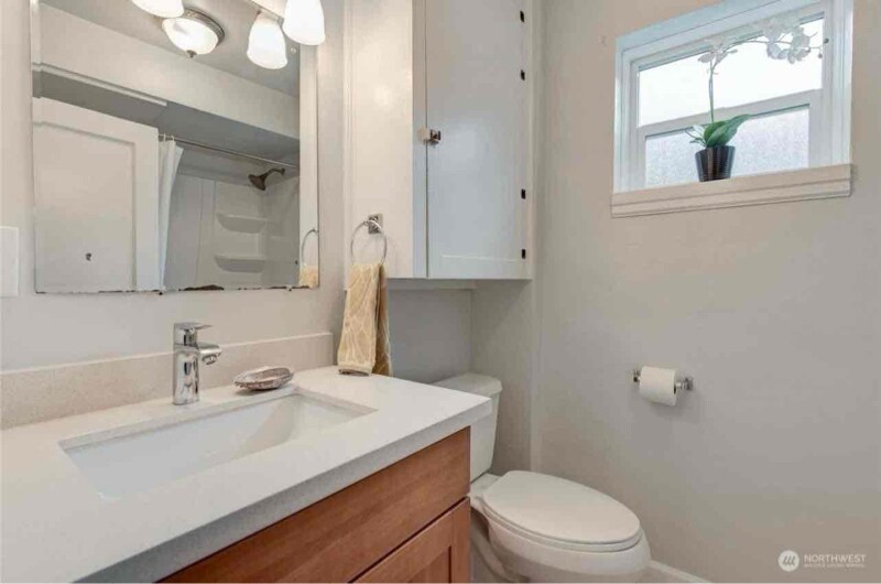 Building Photo - 8147 9th Ave SW