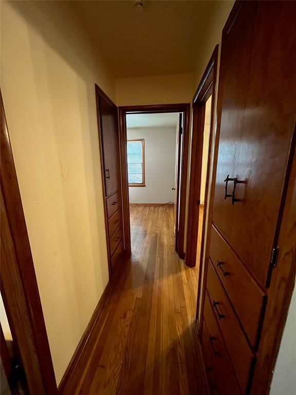 Building Photo - 511 Fleetwood Dr