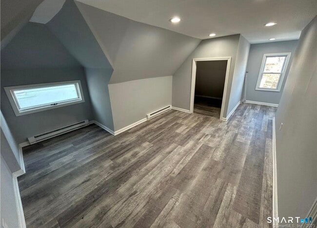 Building Photo - 1357 Fairfield Ave