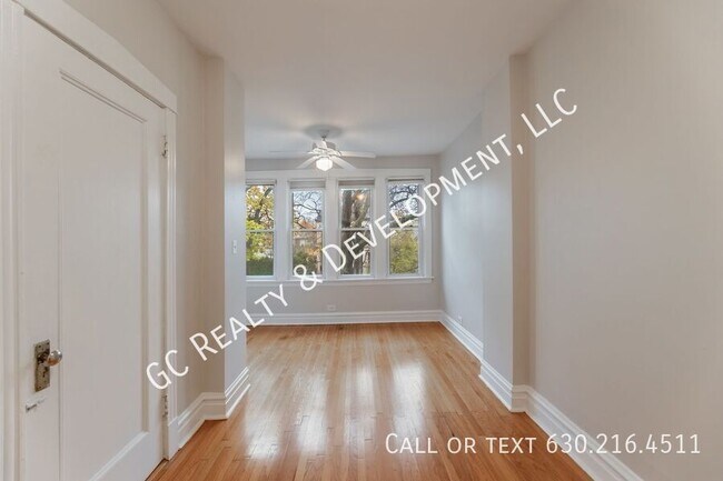 Building Photo - ***MOVE IN SPECIAL - 2 WEEKS FREE RENT / 3...