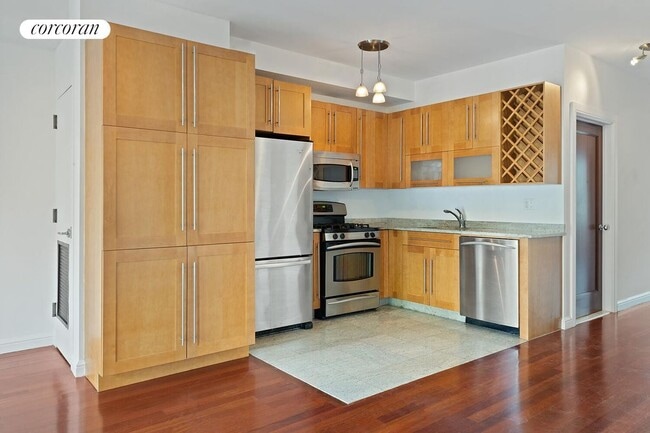 Building Photo - 353 3rd St
