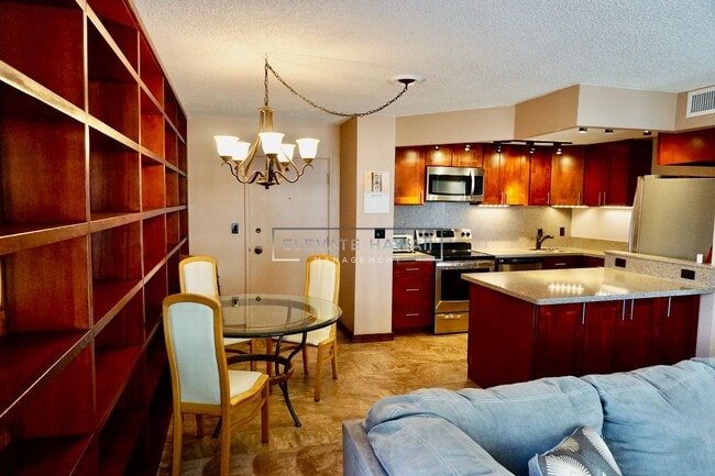 Building Photo - FULLY FURNISHED 2 BED 2 BATH IN WAIKIKI w/ CENTRAL AC & ELECTRICITY INCLUDED!