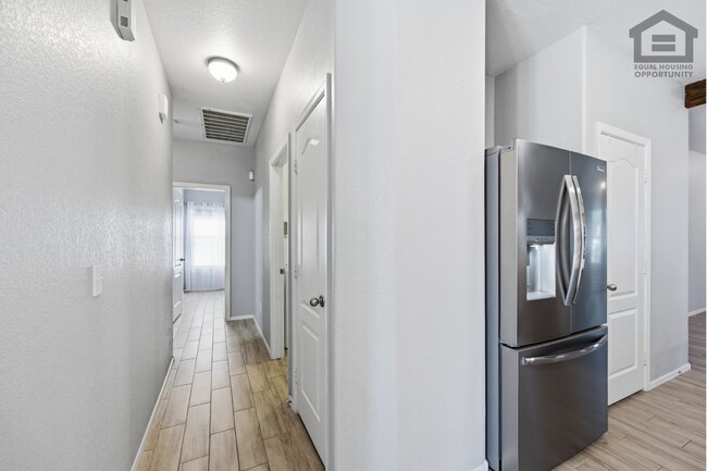 Building Photo - 3Bed/2Bath House at Ray Rd/Recker Rd! Ready for Immediate Move-In!