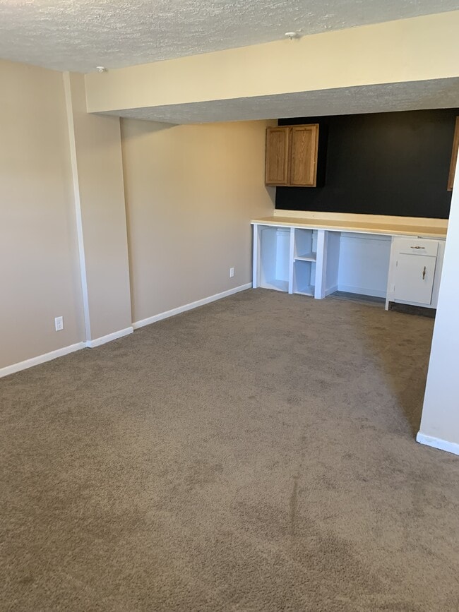 Building Photo - 15105 Westchester Cir