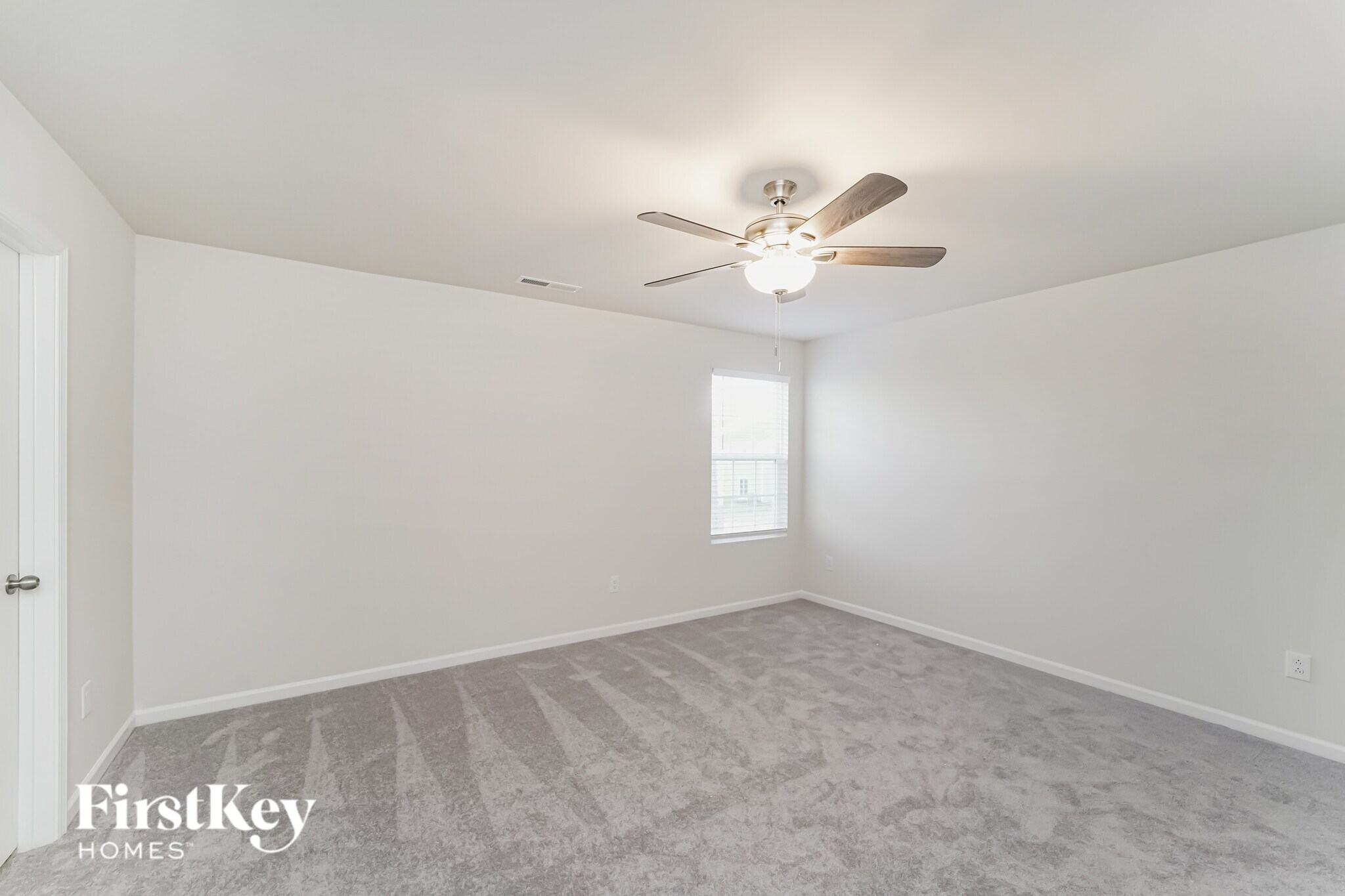 Building Photo - 381 Hollingswood Dr