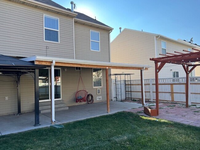 Building Photo - Beautiful Single-Family Home for Rent in Springville!