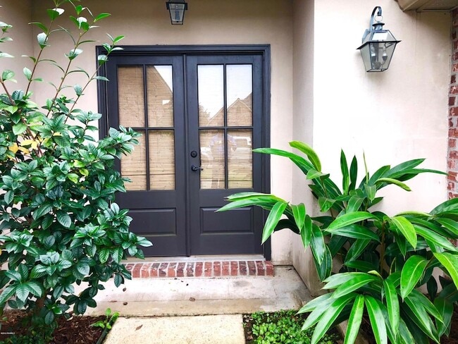 Building Photo - 112 Cherry Bark Ln