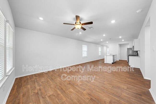 Building Photo - 4522 Meerkat Dr
