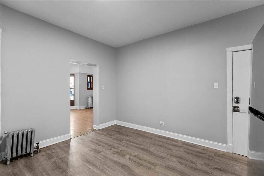 Building Photo - 5018 S Blackstone Ave