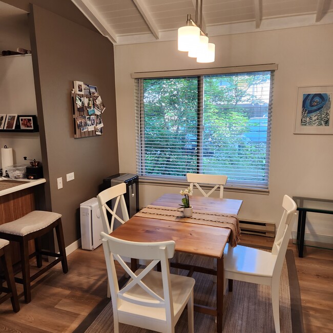 Dining room - 7714 SW Barnes Rd