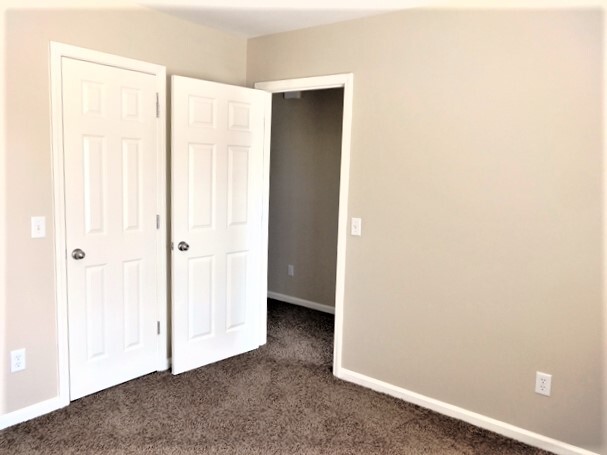 Building Photo - 429 Watershed Dr