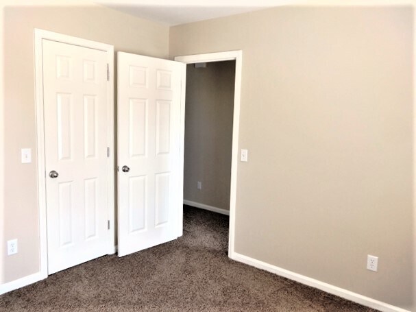 Building Photo - 429 Watershed Dr