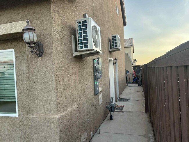 Building Photo - Luis A Ceballos