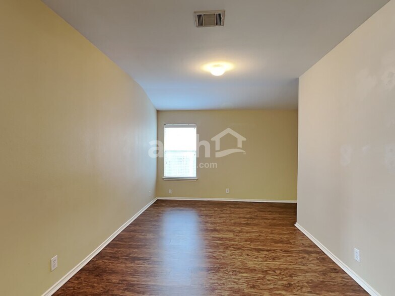 Building Photo - 8055 Chisos Oak Dr