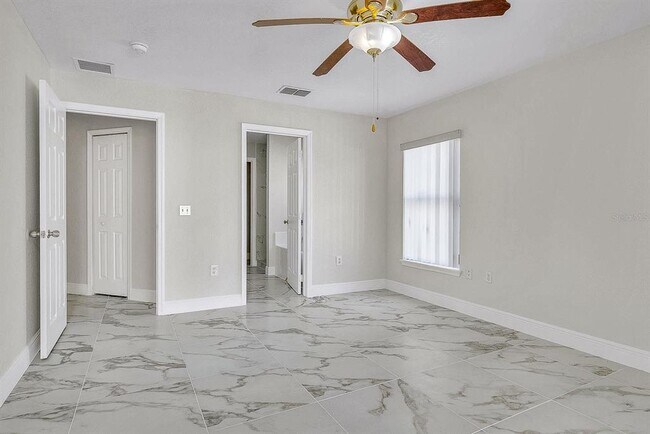 Building Photo - 656 Linnet Ct