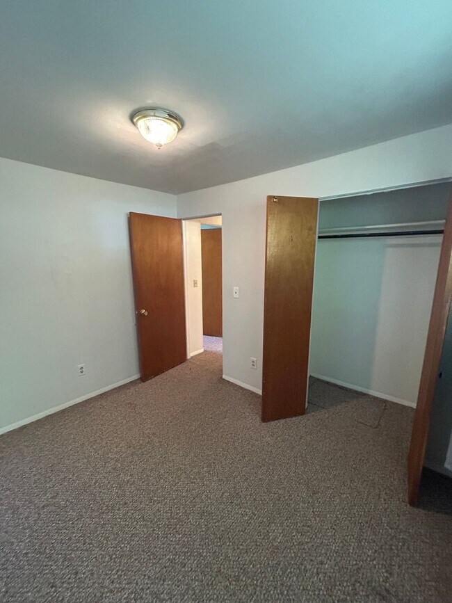 Building Photo - 838 Avenue C