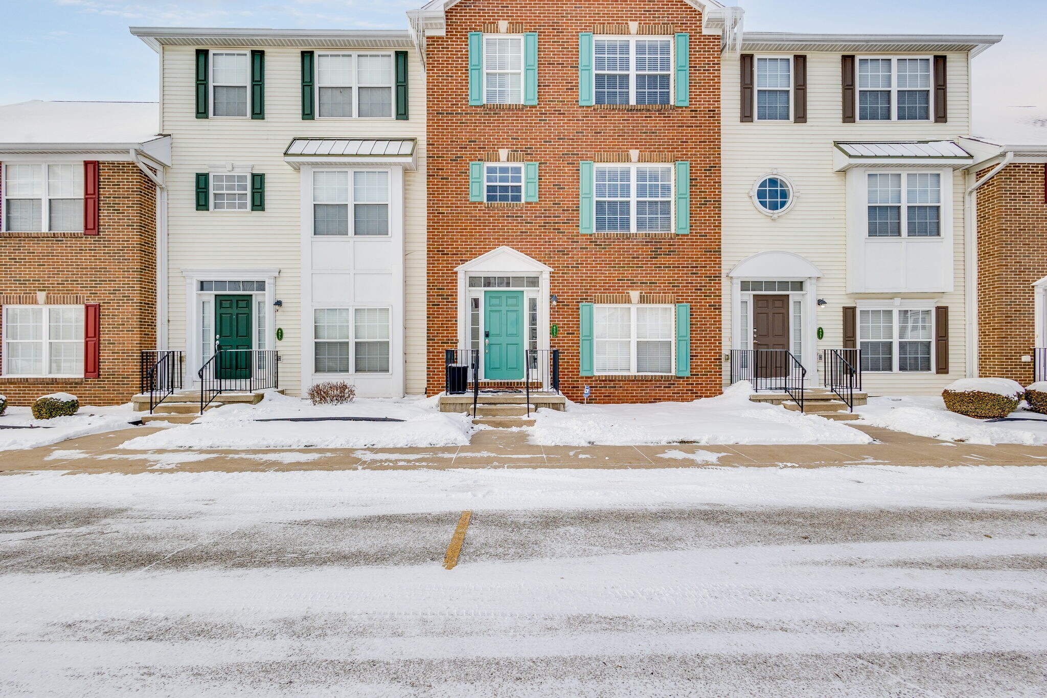 Building Photo - 433 Abbey St